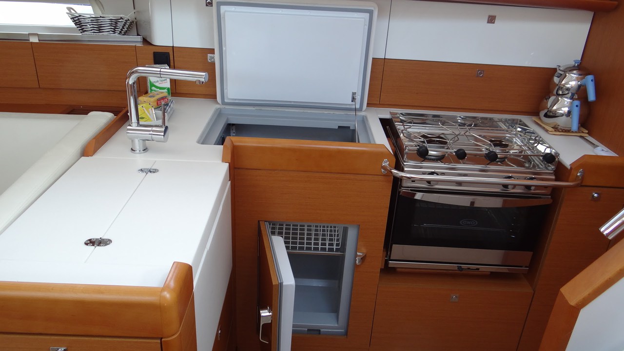 Photo #8 - Sun Odyssey 41DS (Honeypot) in Gocek - 40650