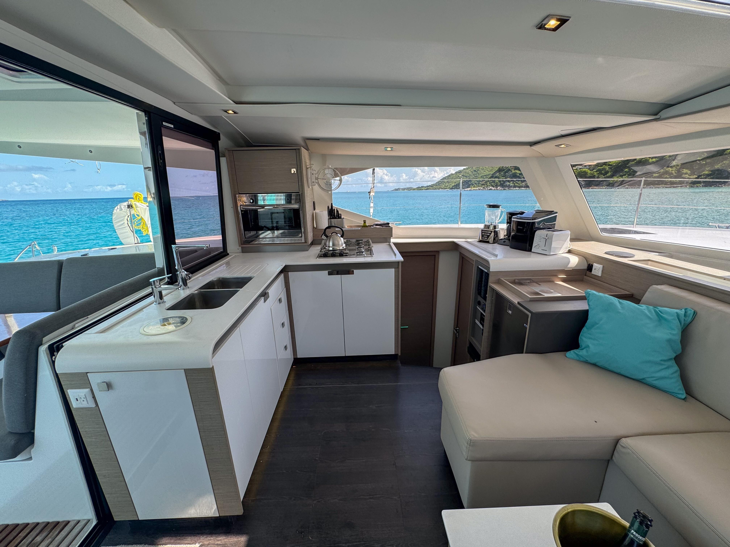 Photo #15 - Fountaine Pajot Isla 40 - 4 + 1 cab. (Déjà Vu) in Road Town - 40661