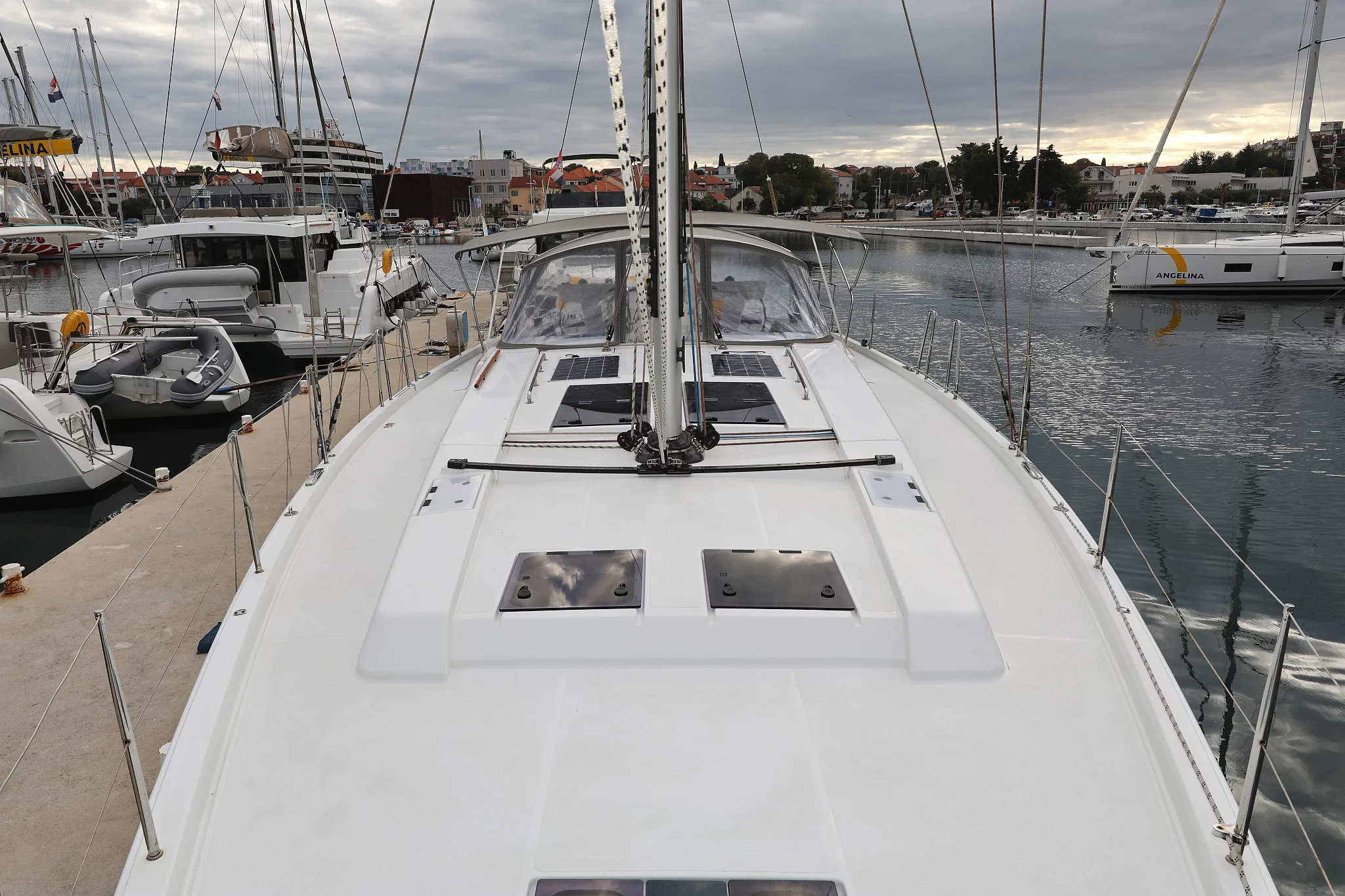Hanse 548 - 5 + 1 cab. (Moje)  - 10
