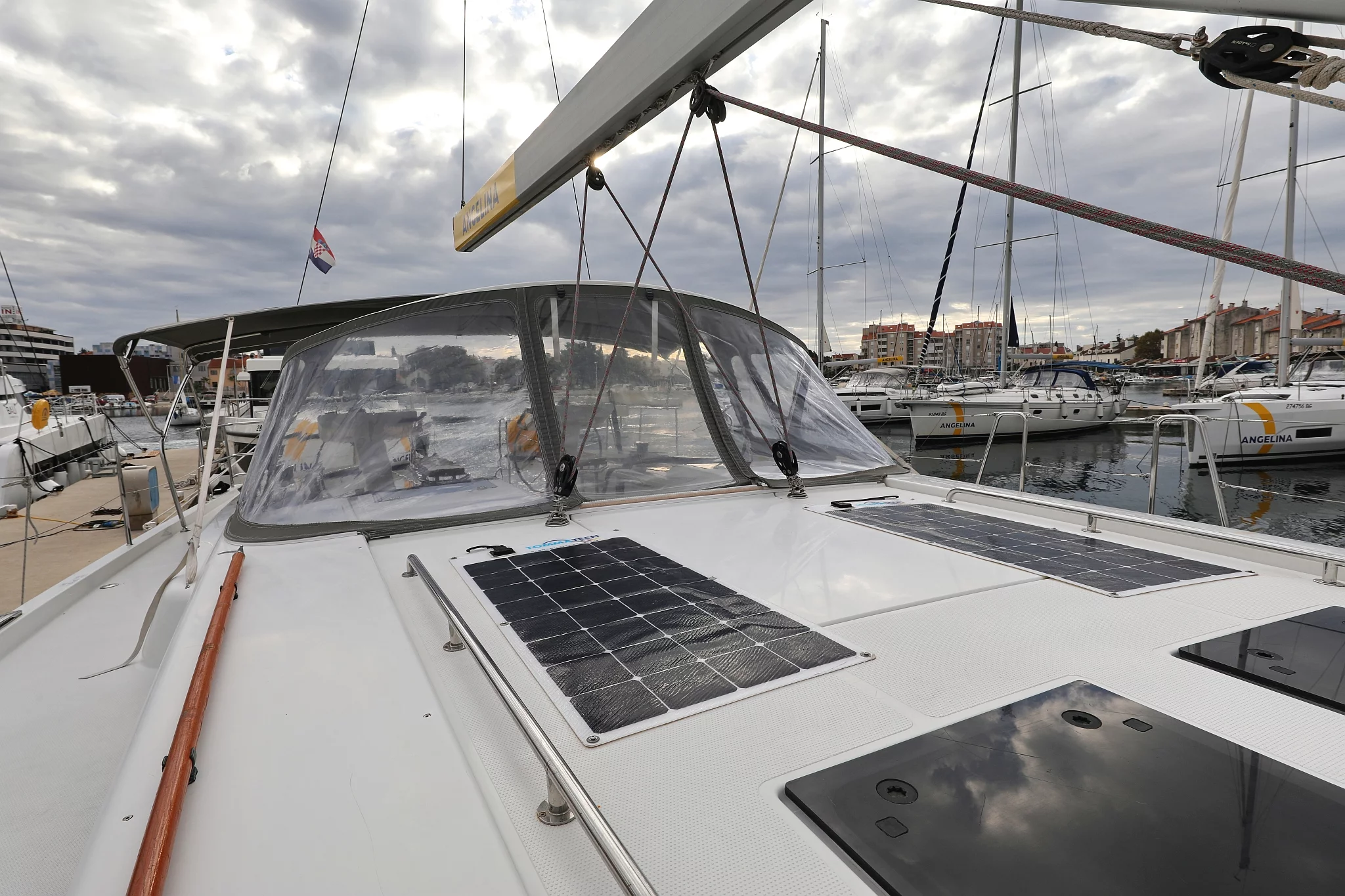 Hanse 548 - 5 + 1 cab. (Moje)  - 11