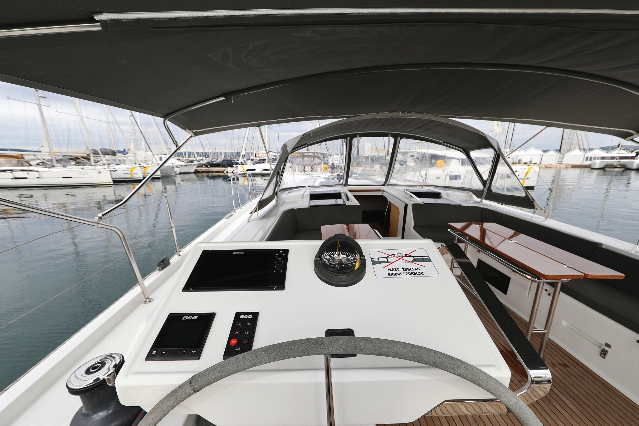 Photo #43 - Hanse 548 - 5 + 1 cab. (Moje) en Biograd - 40672