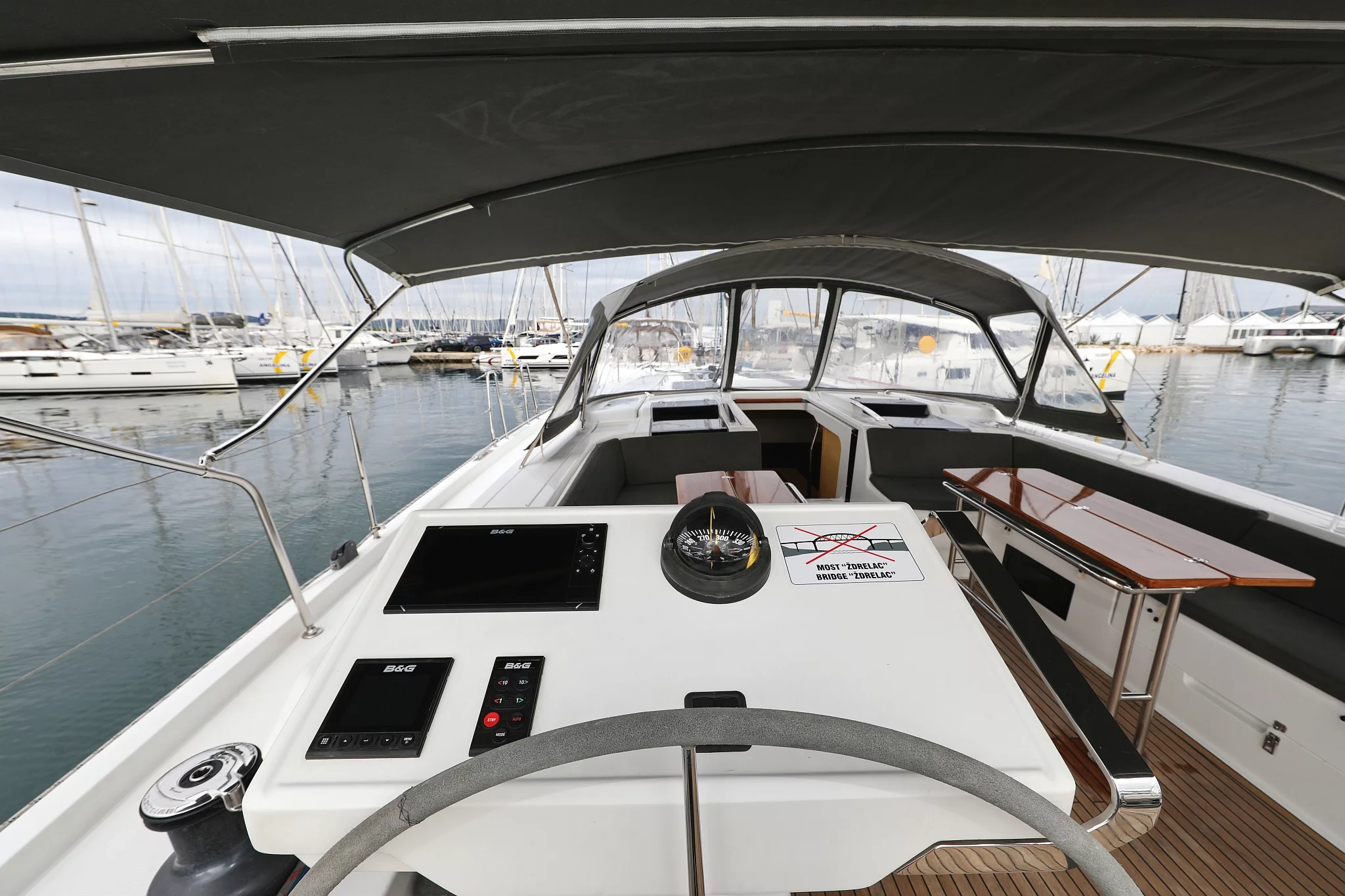 Hanse 548 - 5 + 1 cab. (Moje)  - 42