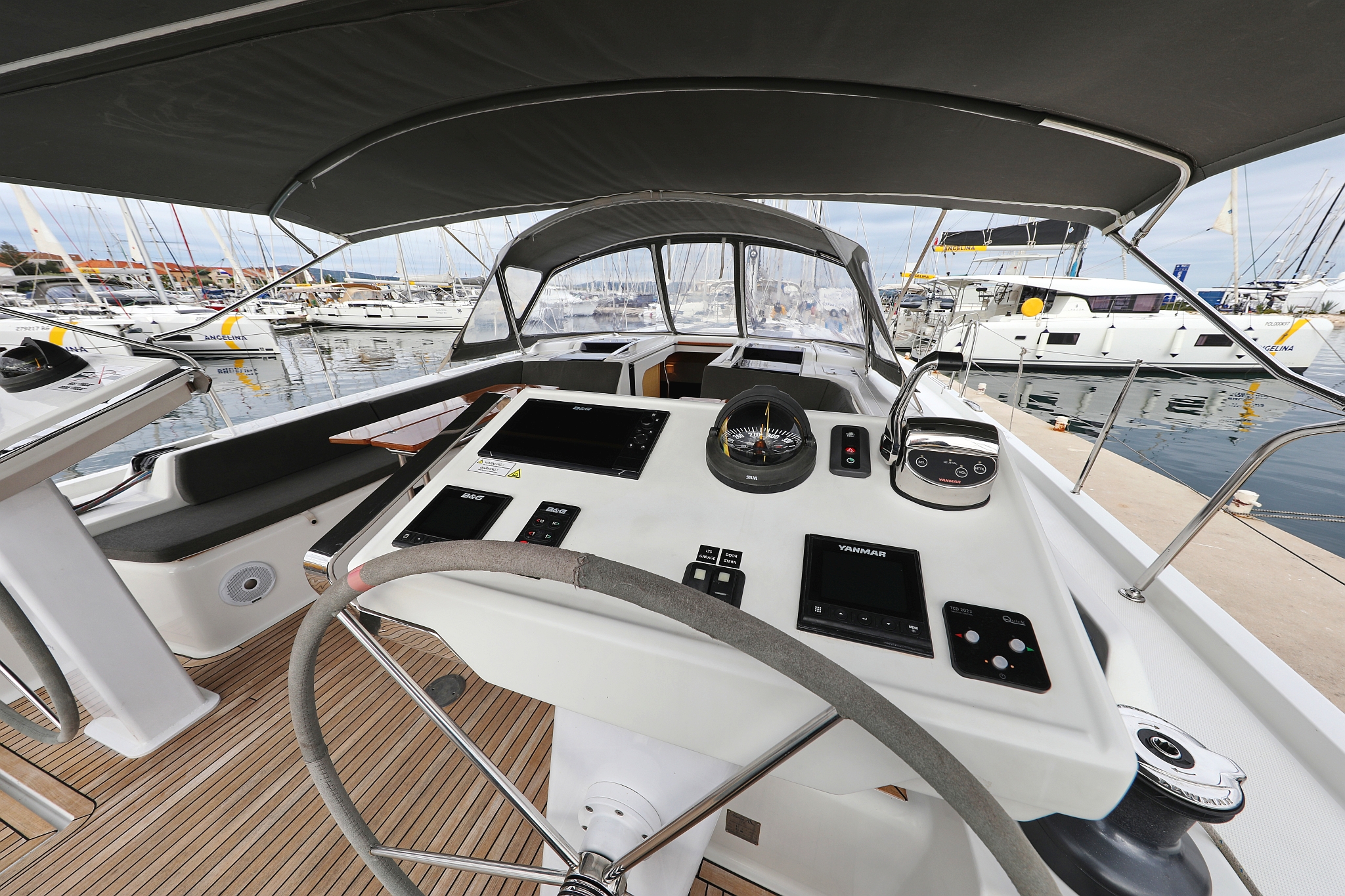 Photo #44 - Hanse 548 - 5 + 1 cab. (Moje) en Biograd - 40672