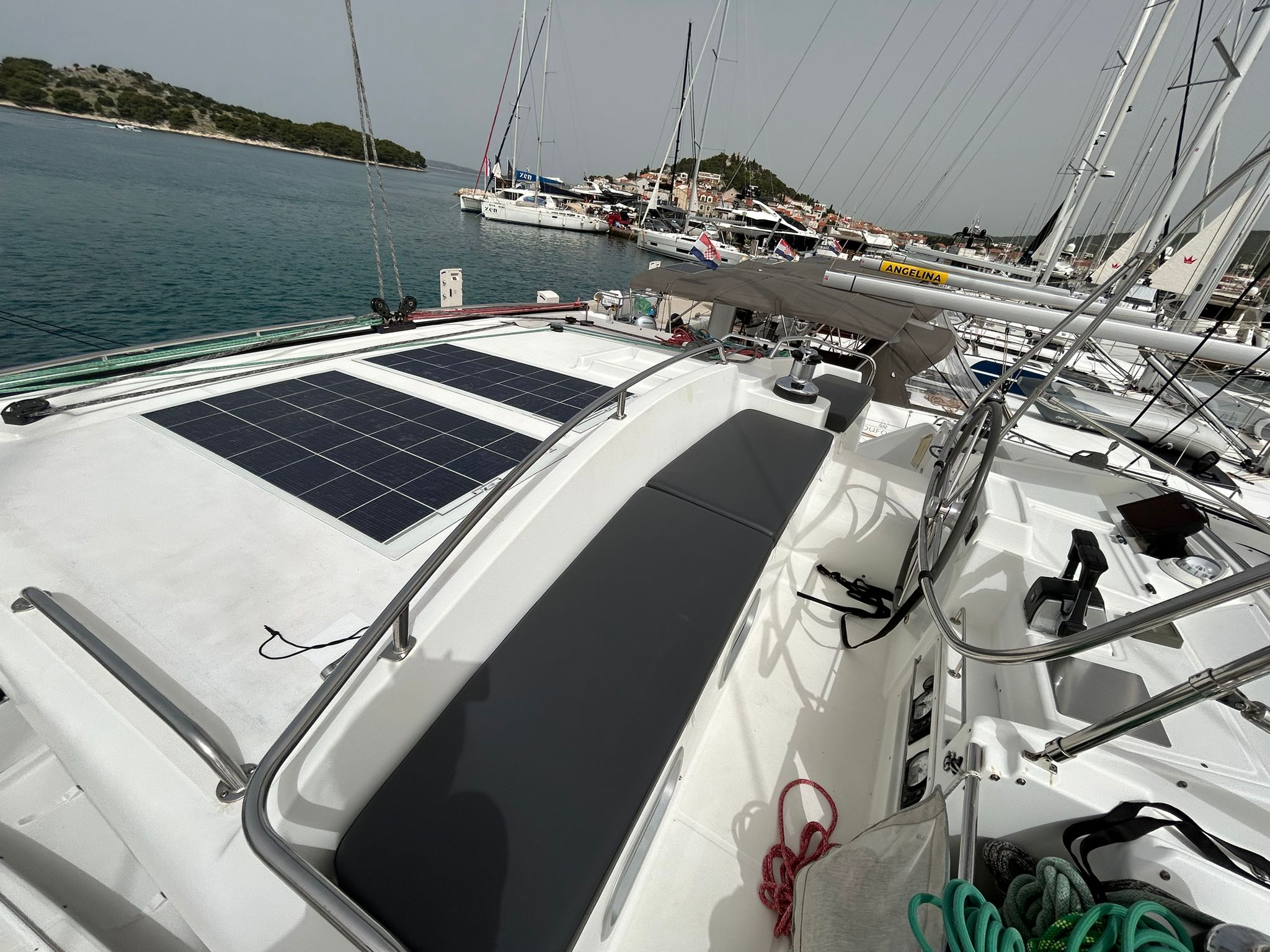 Photo #9 - Lagoon 440 - 4 cab. (Manatee) in Tribunj - 40700