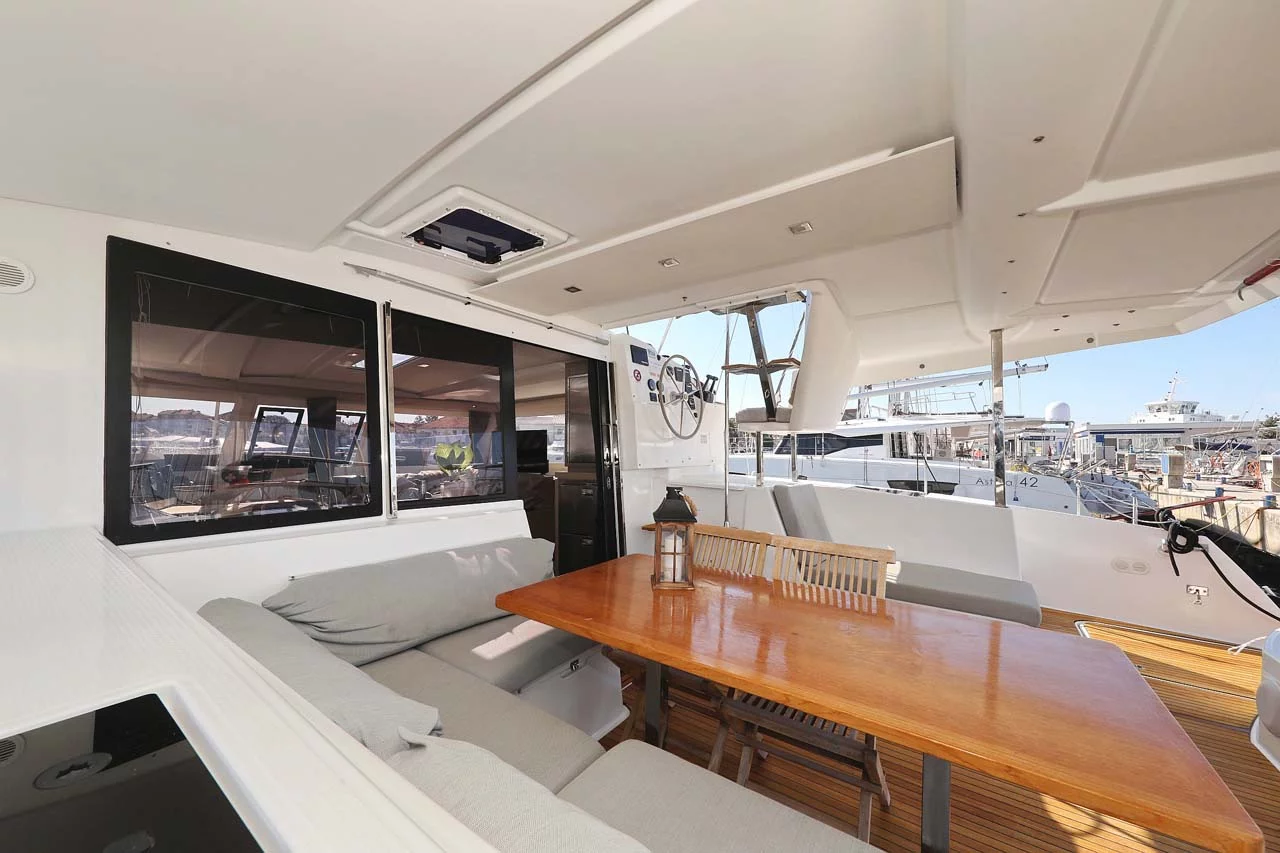 Fountaine Pajot Lucia 40 - 4 cab. (Tu Tamo 2)  - 6