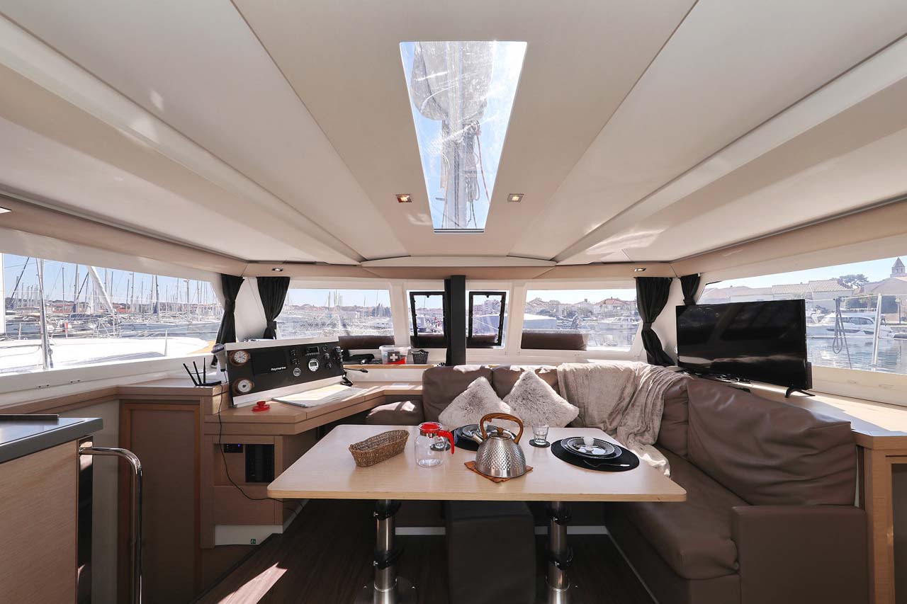 Photo #11 - Fountaine Pajot Lucia 40 - 4 cab. (Tu Tamo 2) en Pula - 40722