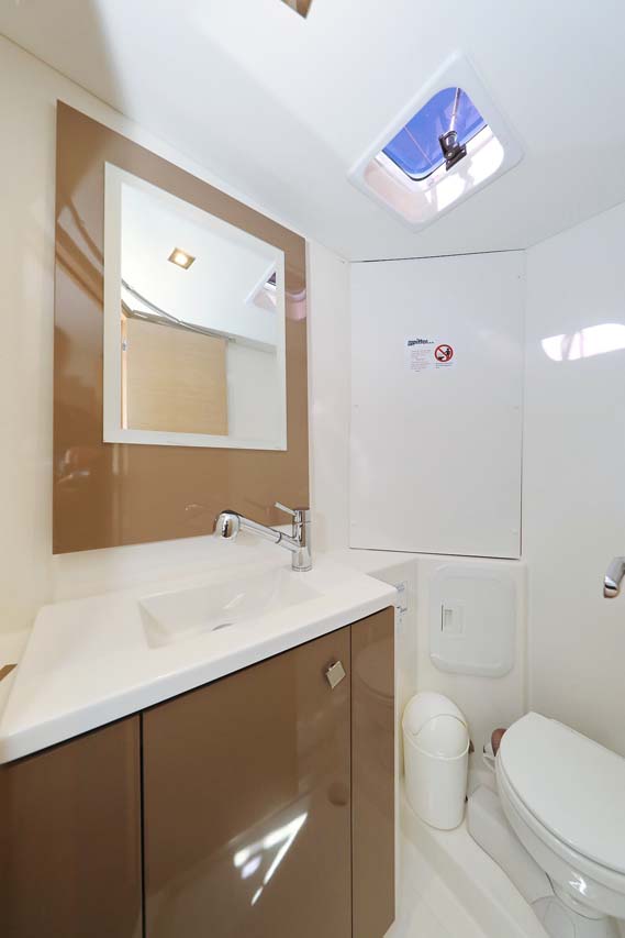 Photo #30 - Fountaine Pajot Lucia 40 - 4 cab. (Tu Tamo 2) en Pula - 40722