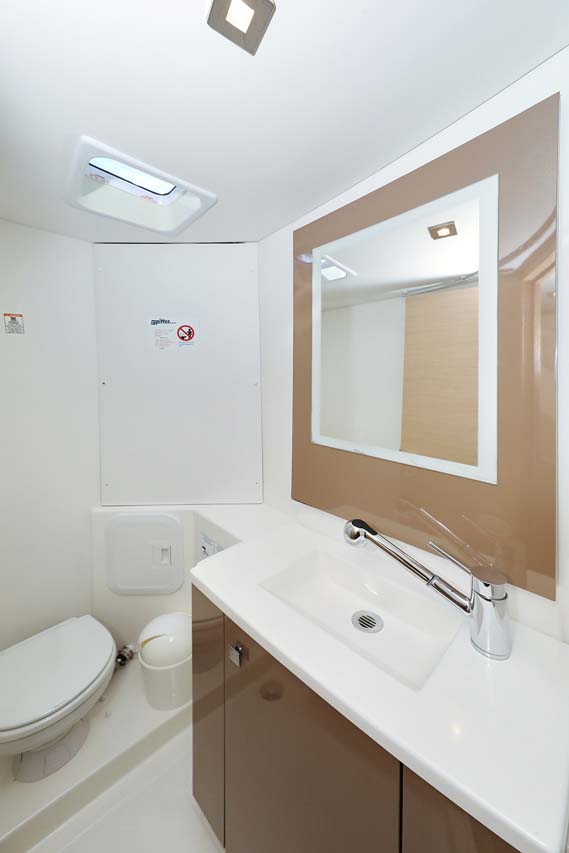 Photo #32 - Fountaine Pajot Lucia 40 - 4 cab. (Tu Tamo 2) en Pula - 40722