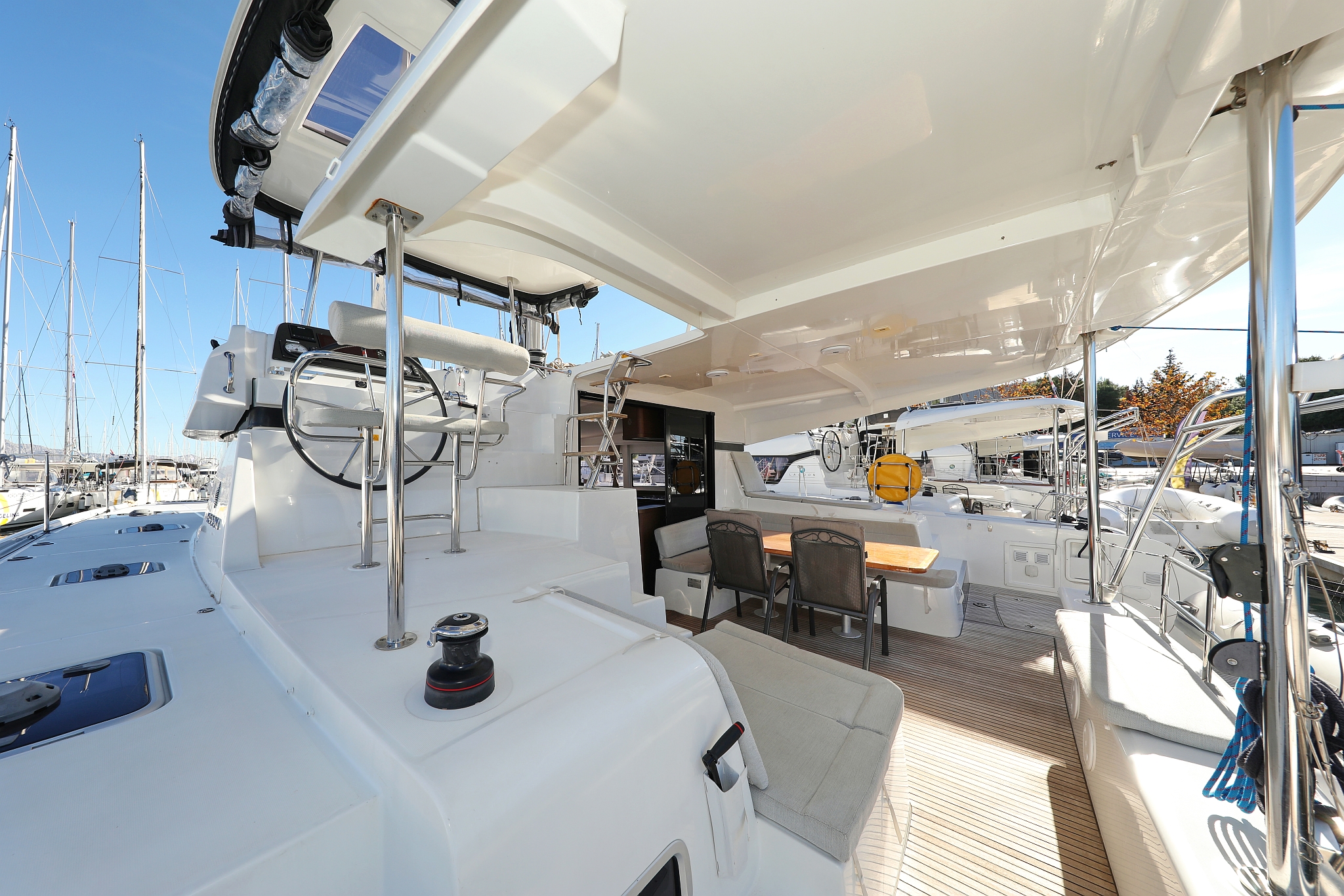 Photo #4 - Lagoon 42 - 4 + 2 cab. (Easy Course) in Trogir - 40730