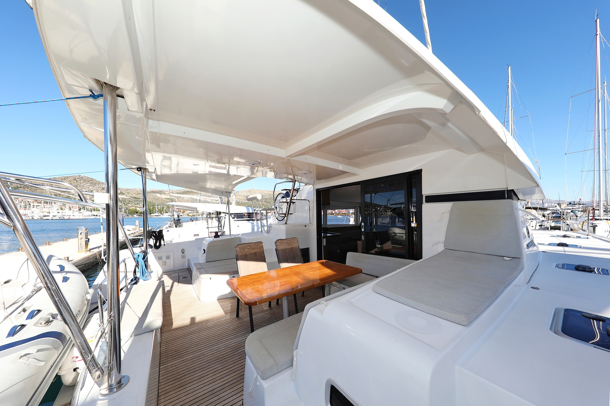 Photo #5 - Lagoon 42 - 4 + 2 cab. (Easy Course) in Trogir - 40730