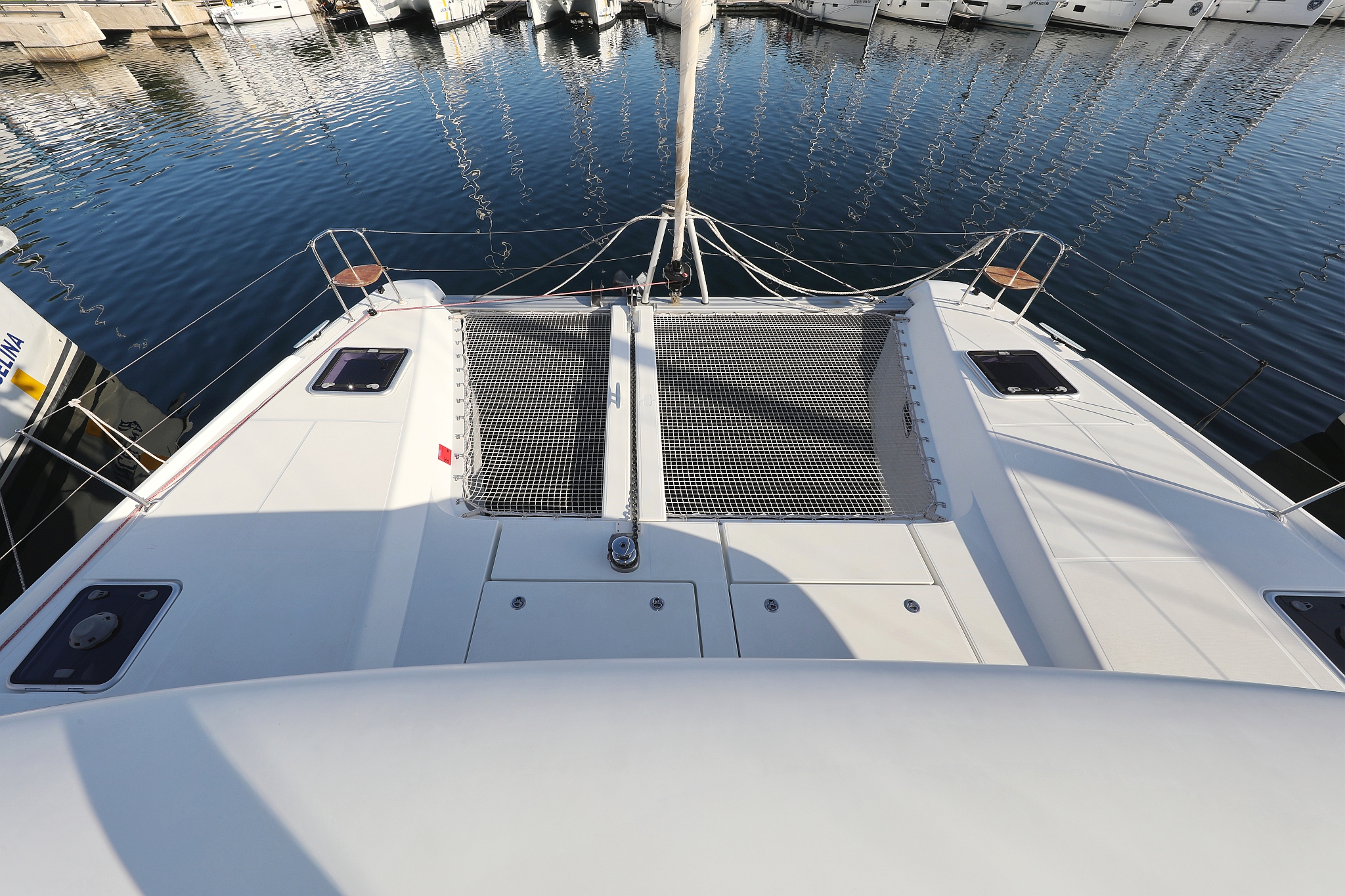 Photo #11 - Lagoon 42 - 4 + 2 cab. (Easy Course) in Trogir - 40730