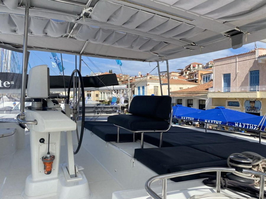 Photo #18 - Lagoon 52 - 4 + 2 cab. (White Pearl) en Atenas - 40742