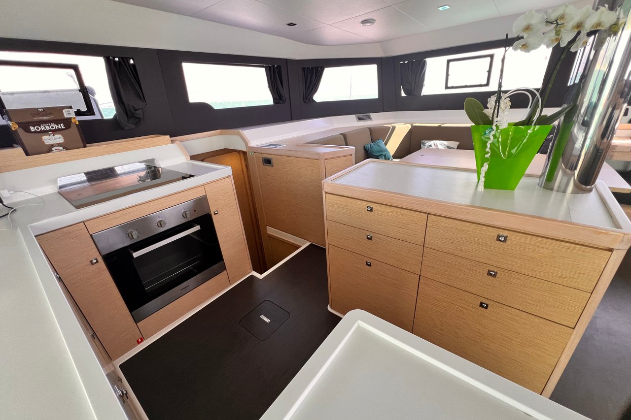 Photo #8 - Dufour 48 Catamaran - 5 + 1 cab. (Futura) en Castiglioncello - 40748