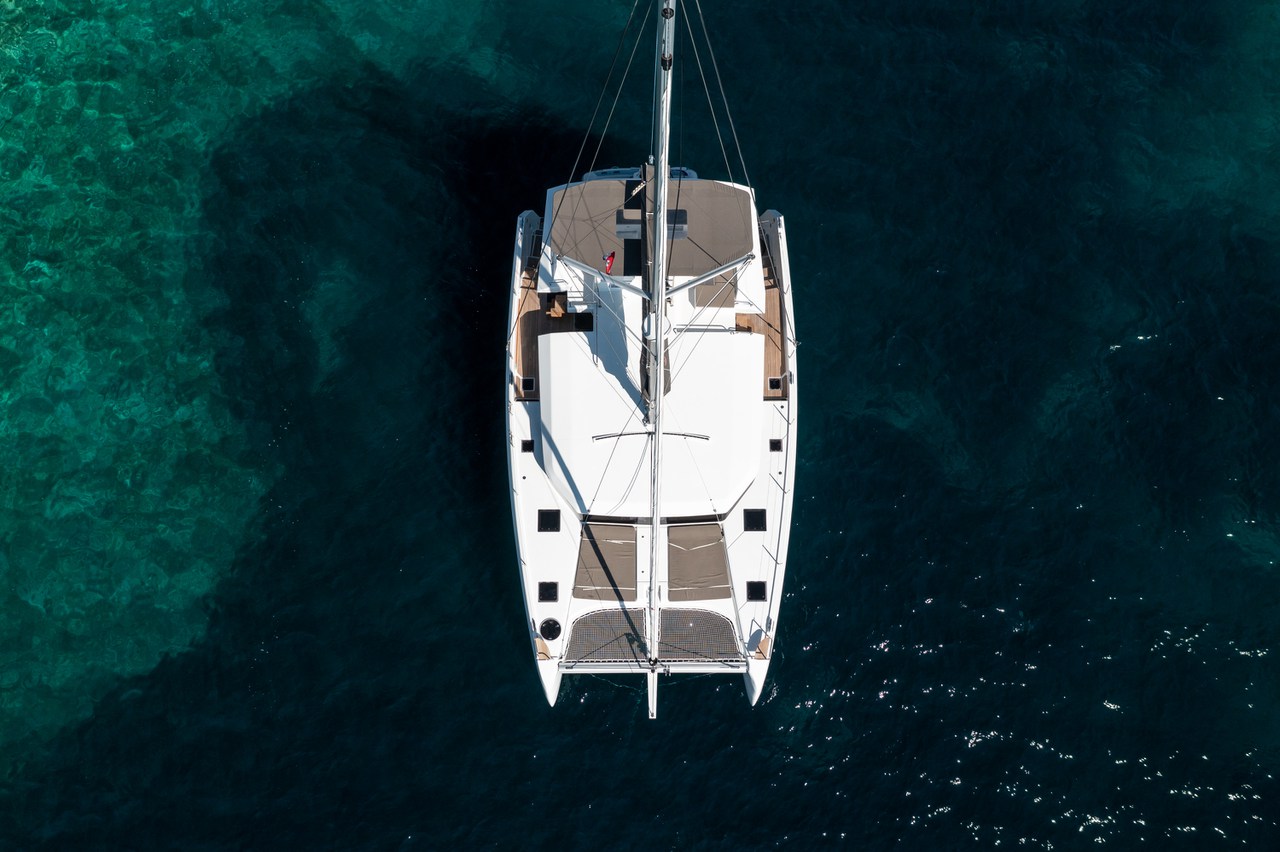 Photo #7 - Dufour 48 Catamaran - 5 + 1 cab. (Cat) in Primosten - 40761