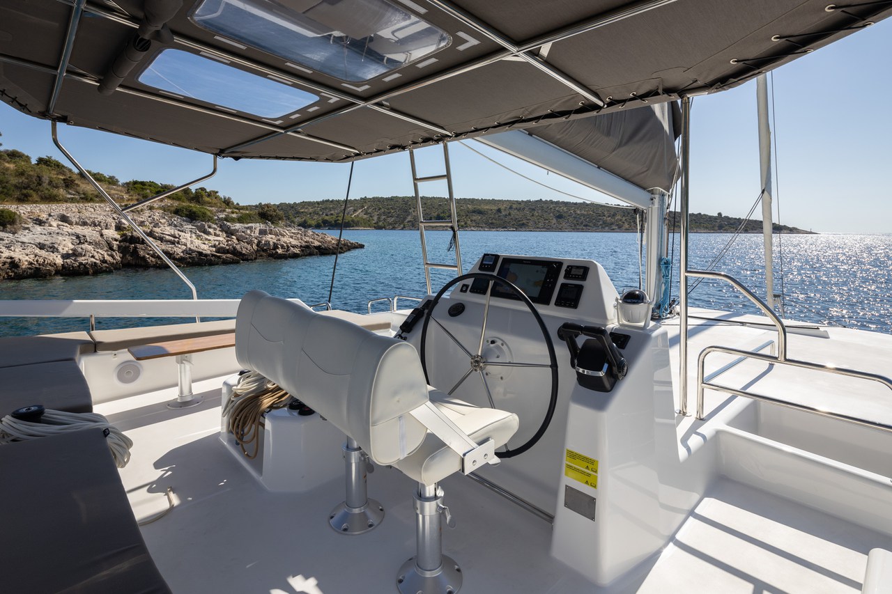 Photo #13 - Dufour 48 Catamaran - 5 + 1 cab. (Cat) in Primosten - 40761