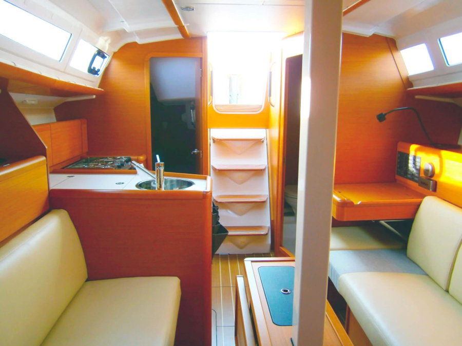 Photo #5 - Sun Odyssey 33i (Targui III) in Palma - 40766