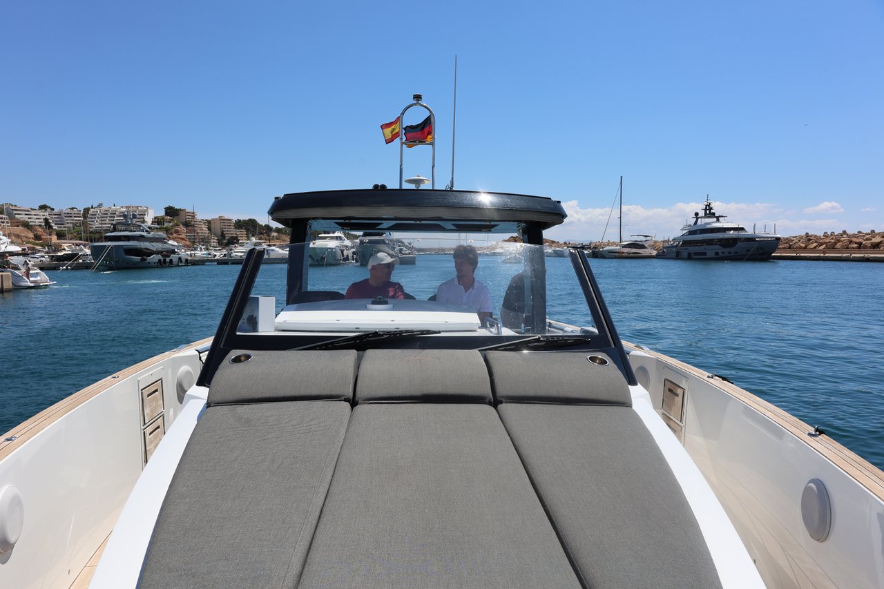 Photo #4 - Fjord 42 Open (Bandit) in Palma - 40776