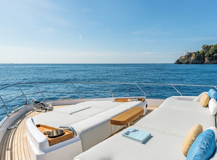 Photo #5 - Azimut 68 - 4 + 1 cab. (Pangea) en Podstrana - 40797