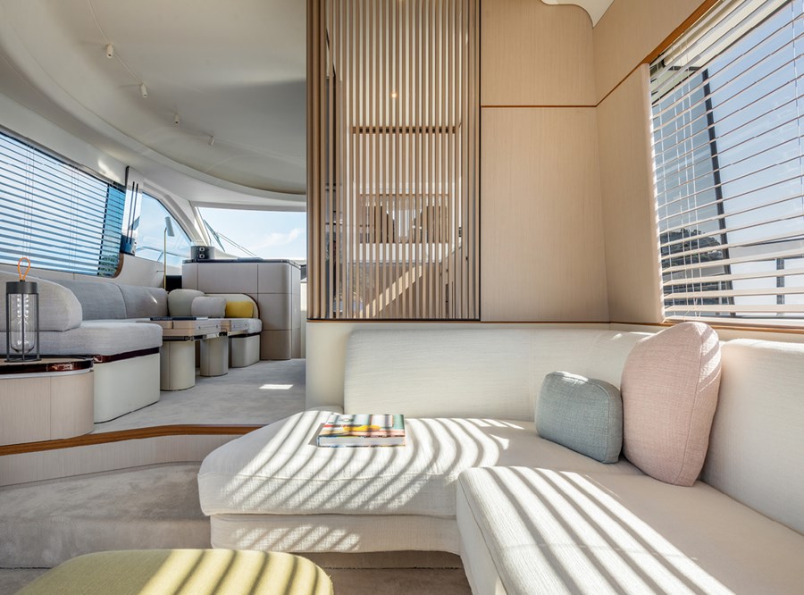 Photo #10 - Azimut 68 - 4 + 1 cab. (Pangea) en Podstrana - 40797