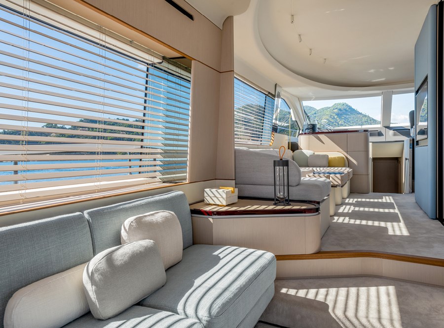 Photo #13 - Azimut 68 - 4 + 1 cab. (Pangea) en Podstrana - 40797