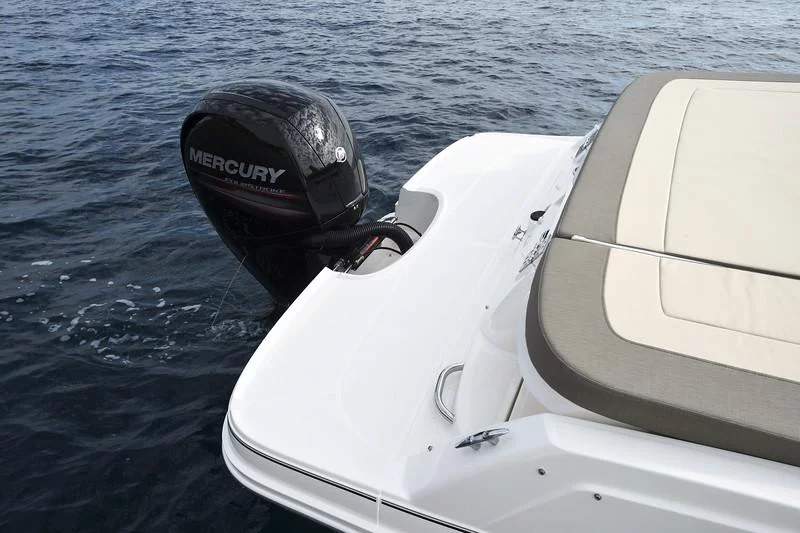 Bayliner VR5 Outboard (Cuddy)  - 22