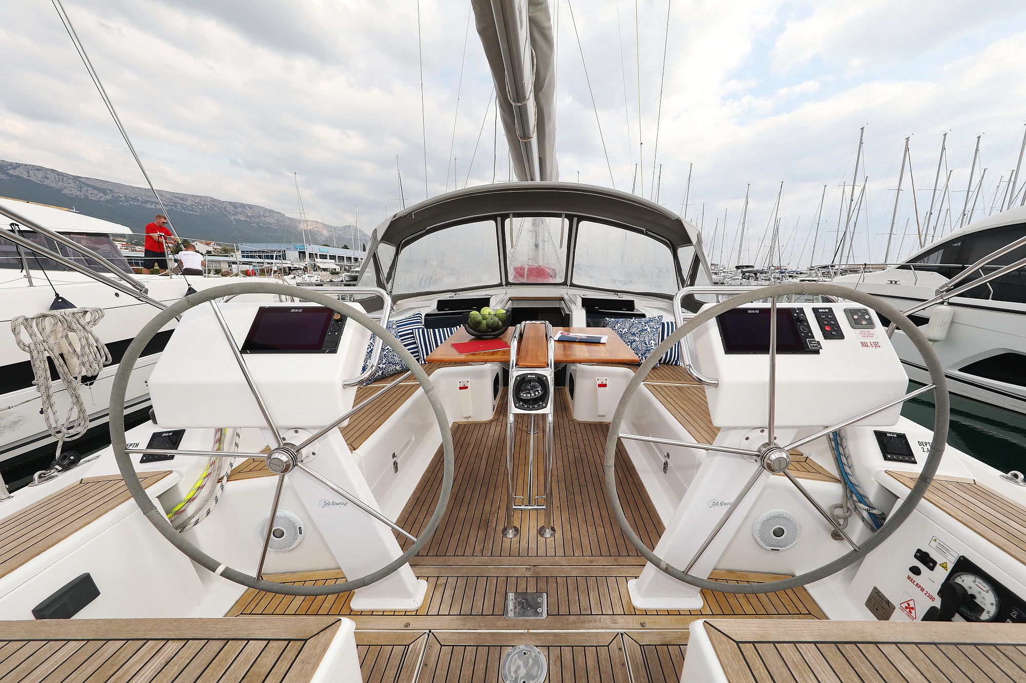 Photo #4 - Hanse 455 (Bare Necessities) in Kastela - 40844