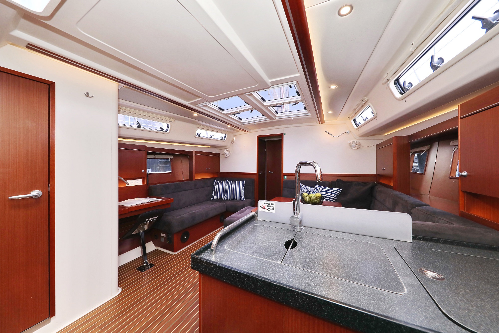 Photo #8 - Hanse 455 (Bare Necessities) in Kastela - 40844