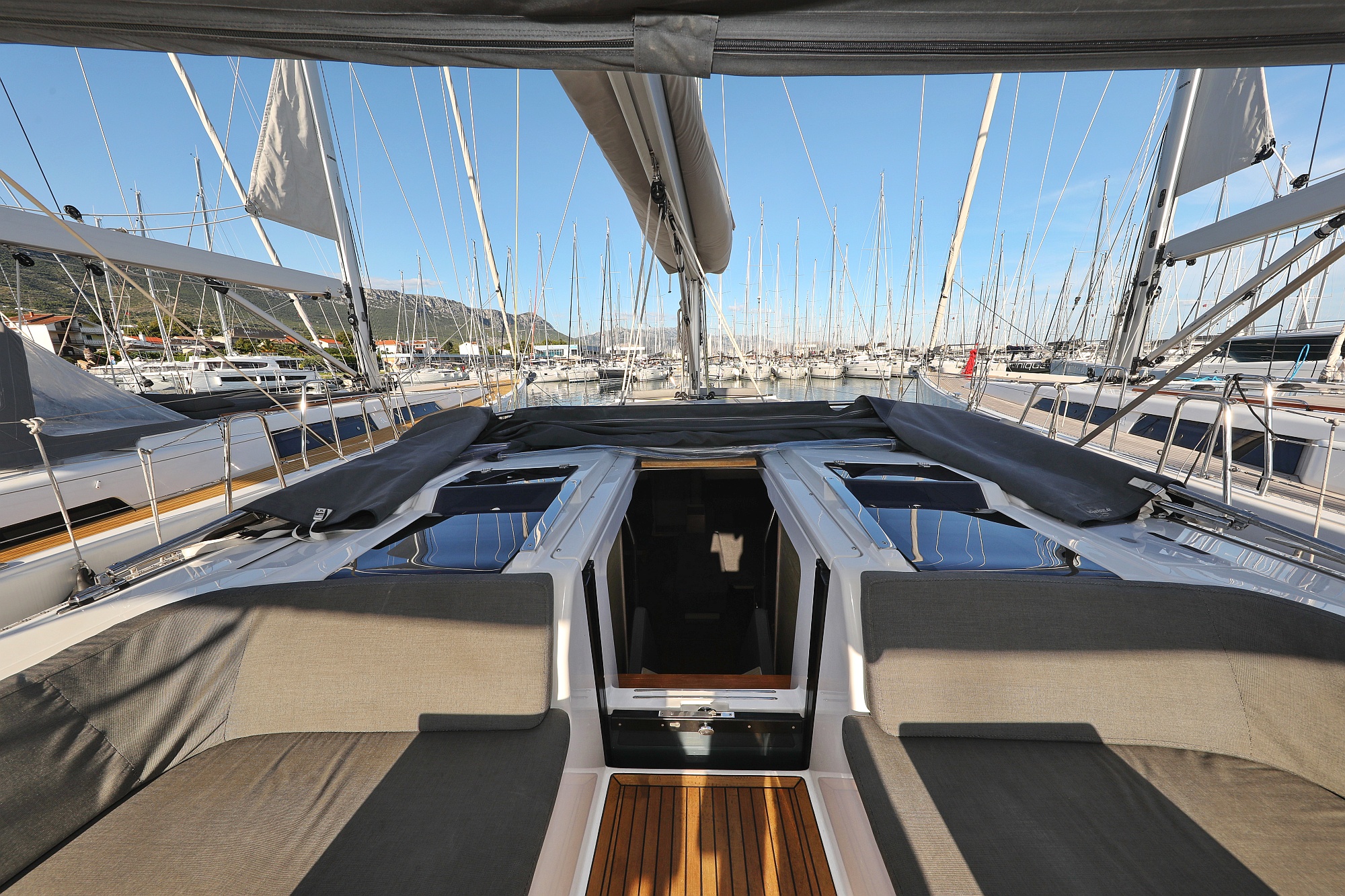 Photo #6 - Hanse 548 - 5 + 1 cab. (Simply The Best) in Kastela - 40848