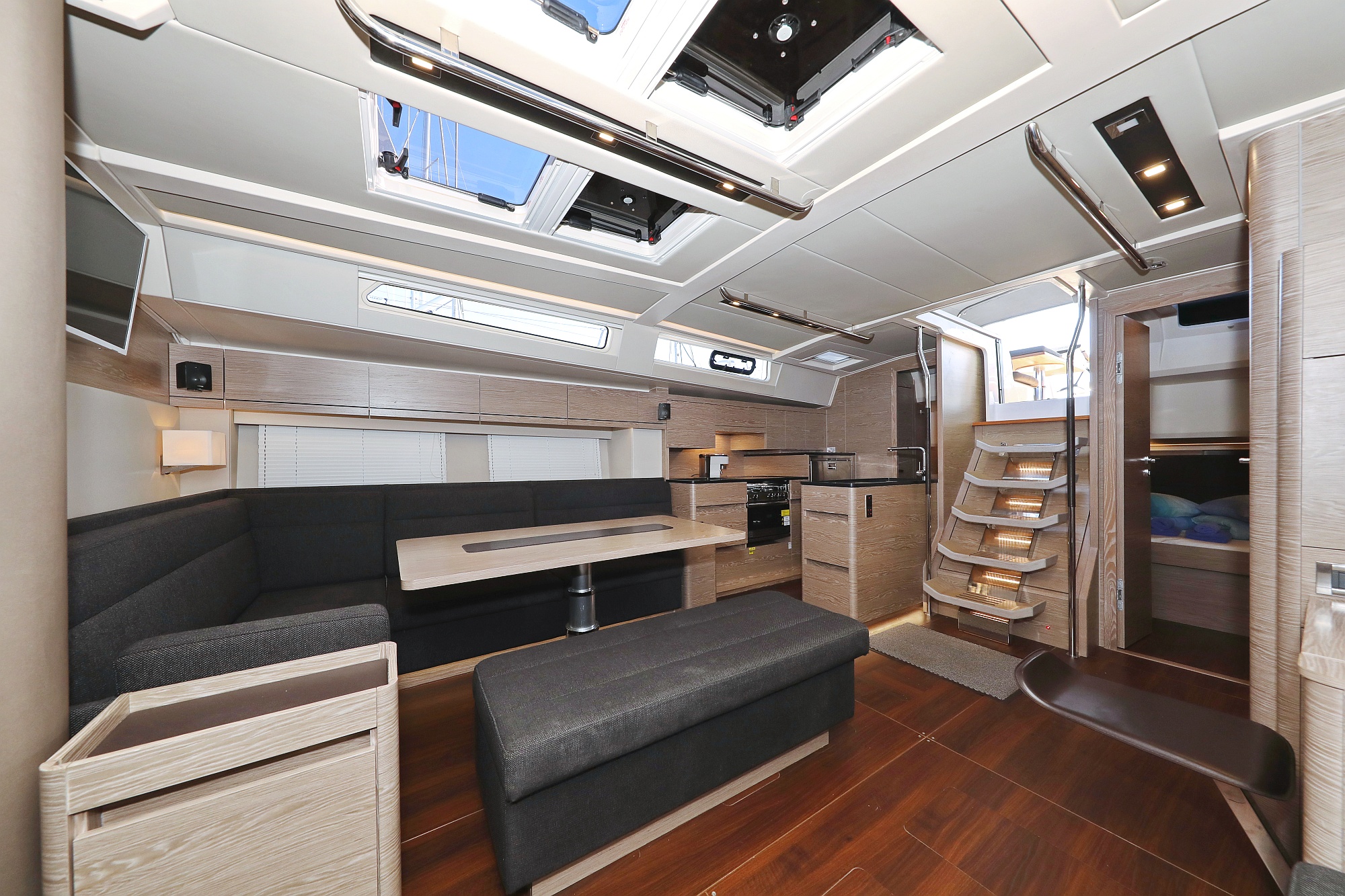 Photo #12 - Hanse 548 - 5 + 1 cab. (Simply The Best) in Kastela - 40848