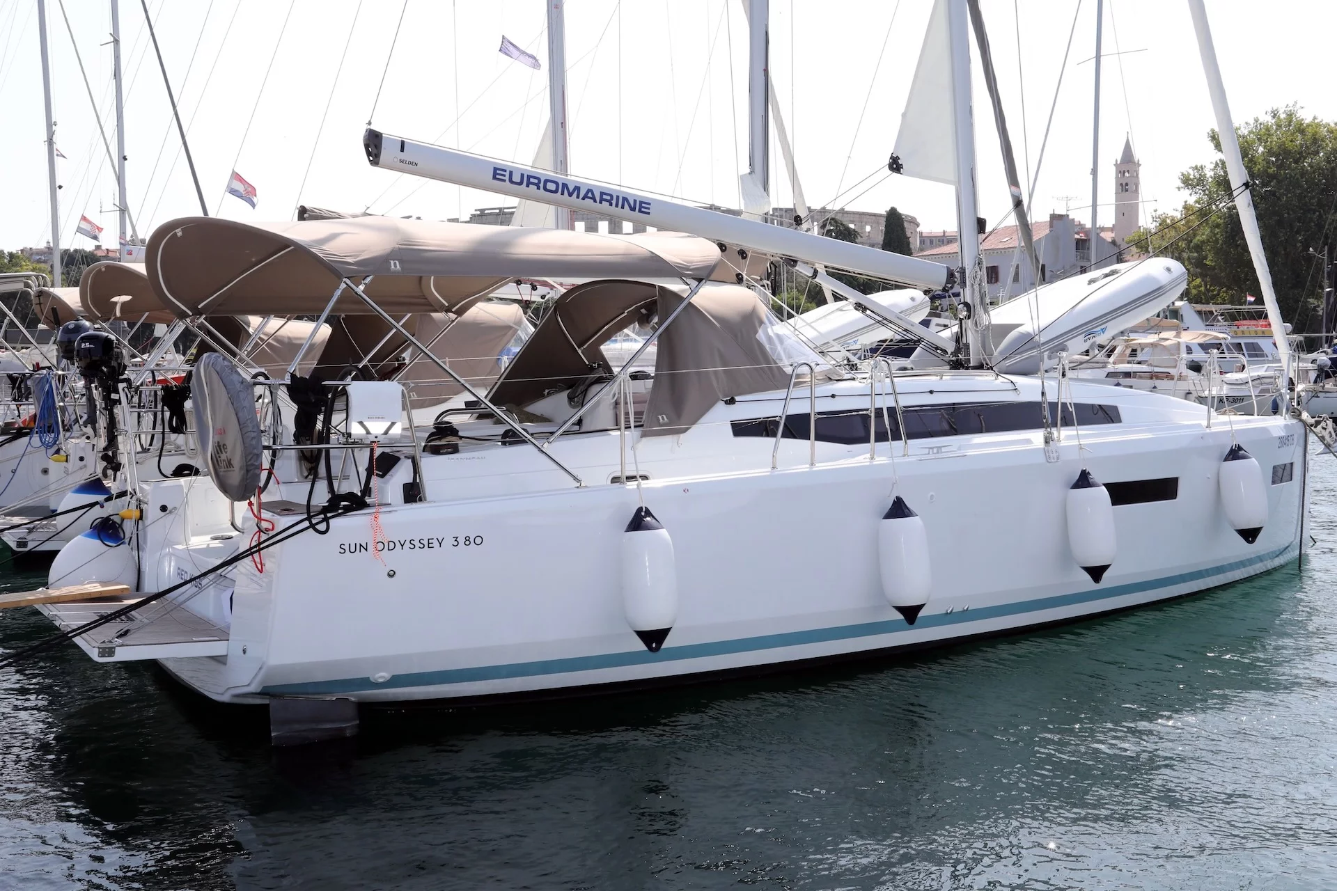 Sun Odyssey 380 (Red Kiss)  - 0