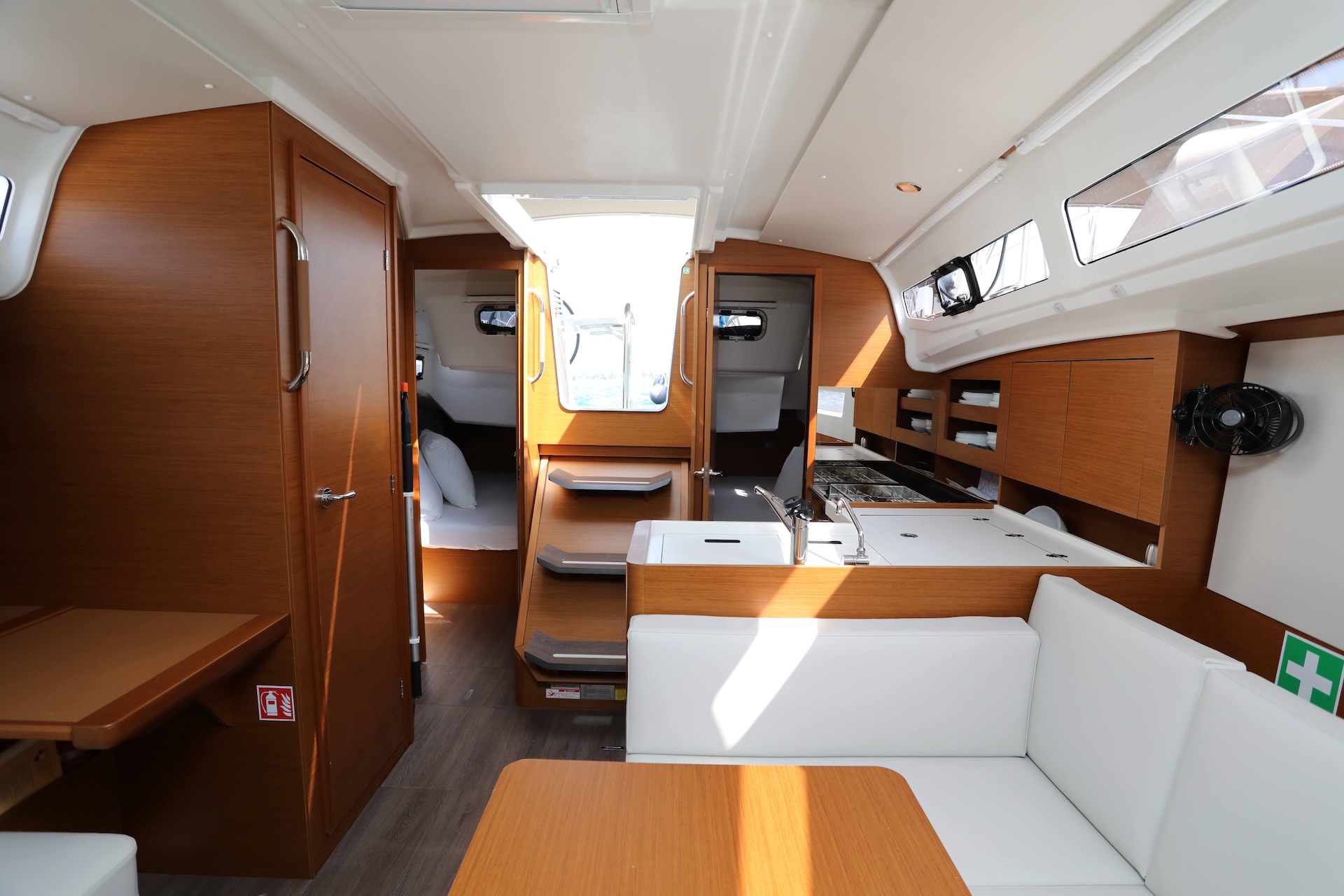 Photo #7 - Sun Odyssey 380 (Red Kiss) en Pula - 40863