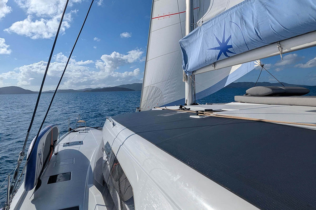Photo #8 - Fountaine Pajot Aura 51 - 6 cab (Beachcomber) in Nanny Cay - 40867