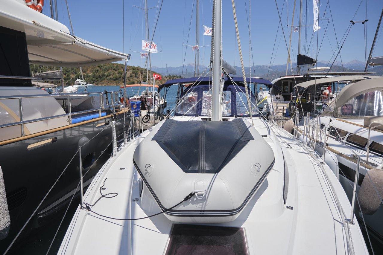 Photo #7 - Bavaria C42 (Selene) in Fethiye - 40878
