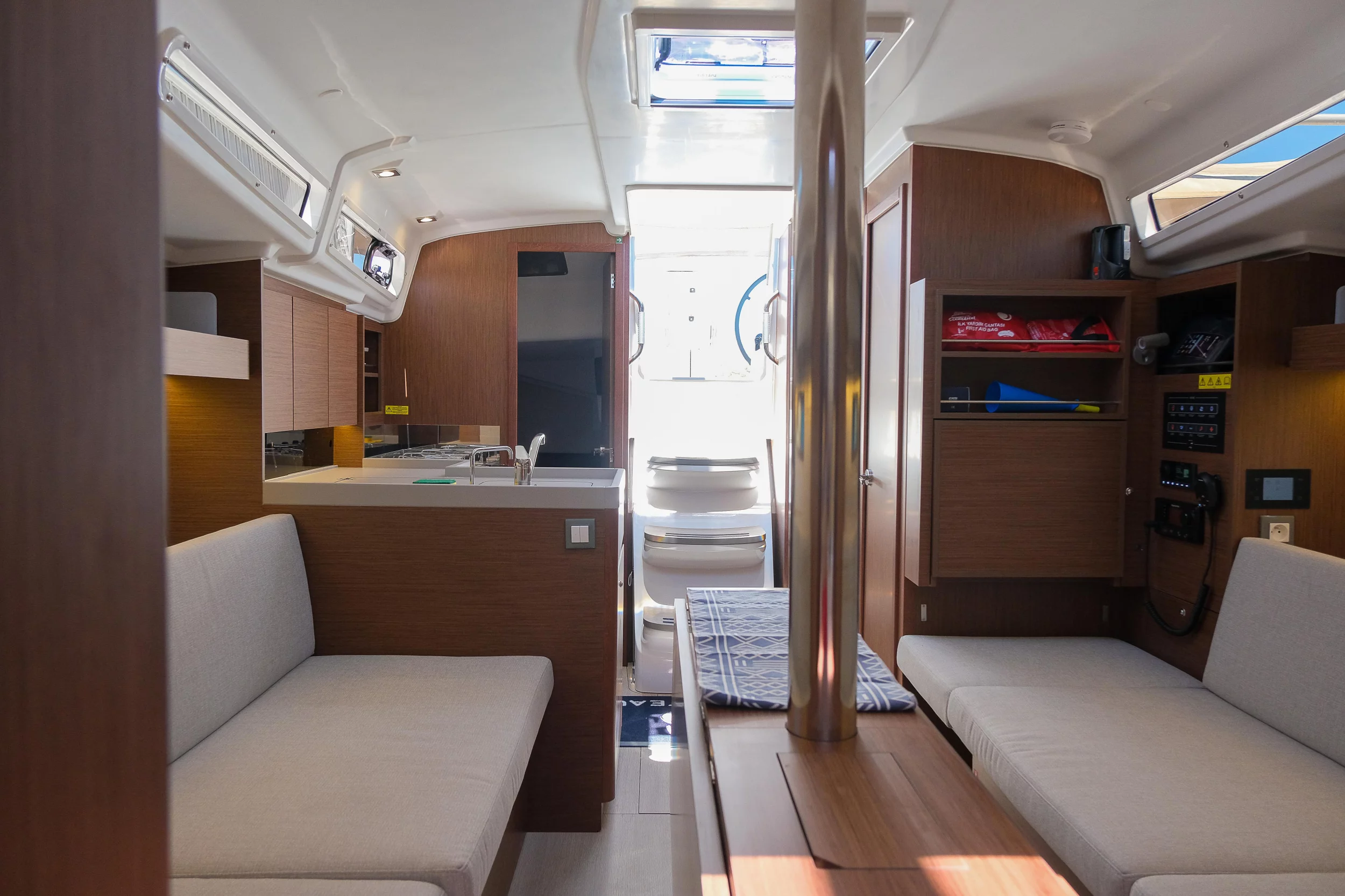 Oceanis 34.1 (Ersa)  - 9