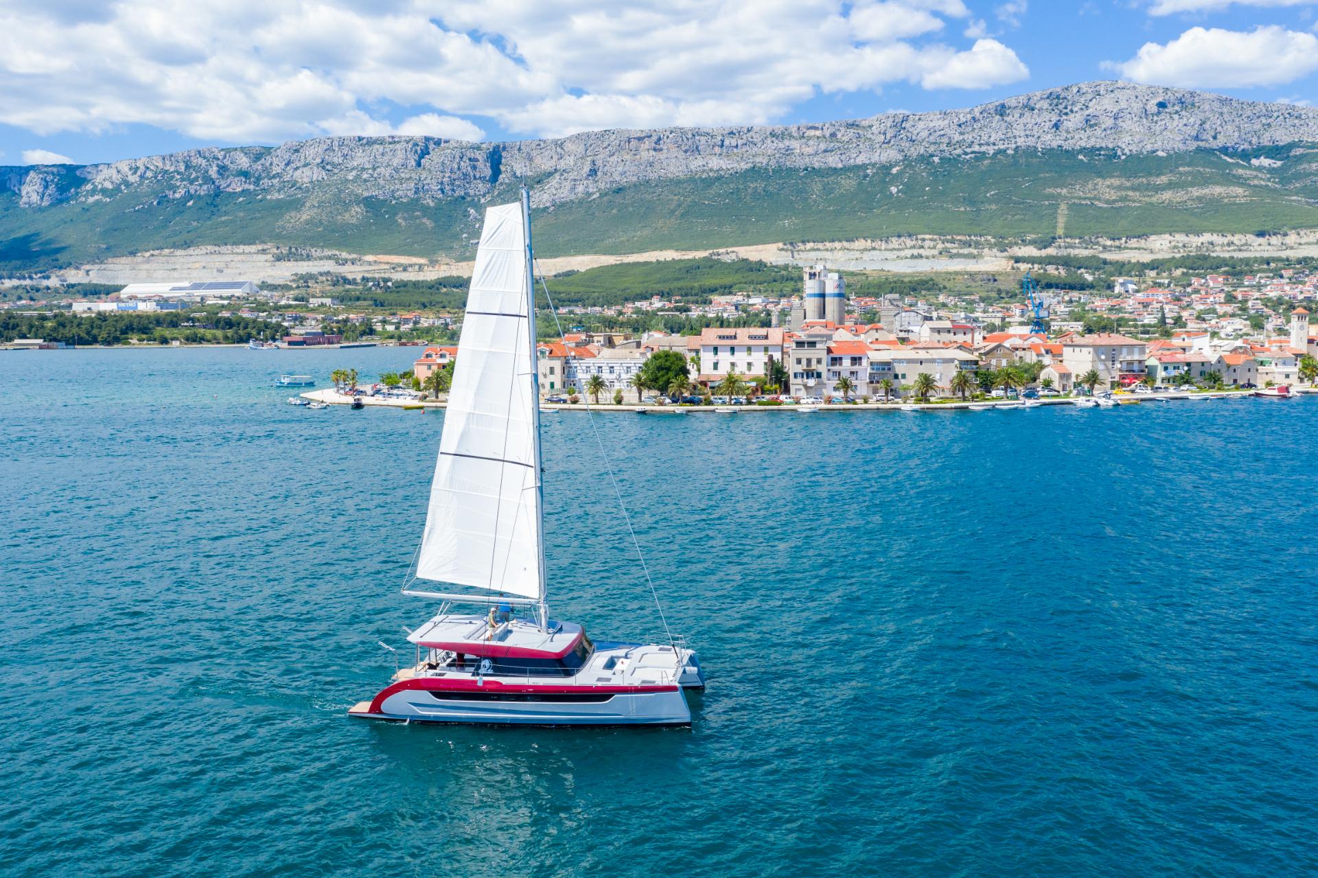 Photo #3 - Luna 49 (Katamaran) en Split - 40900