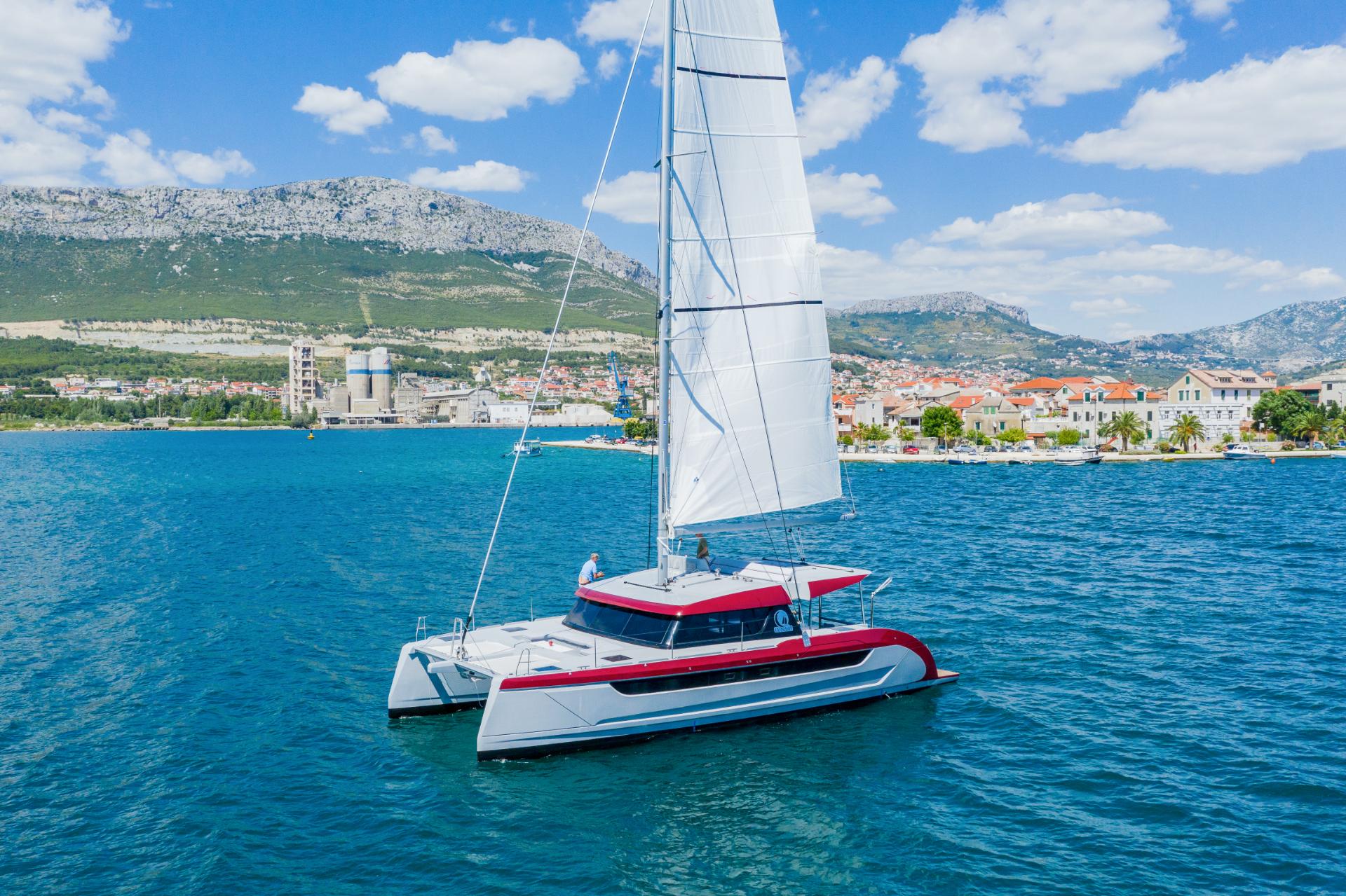 Photo #5 - Luna 49 (Katamaran) en Split - 40900