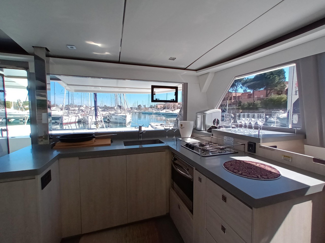 Photo #11 - Leopard 45 (Lady Mara) in Portorosa - 40912