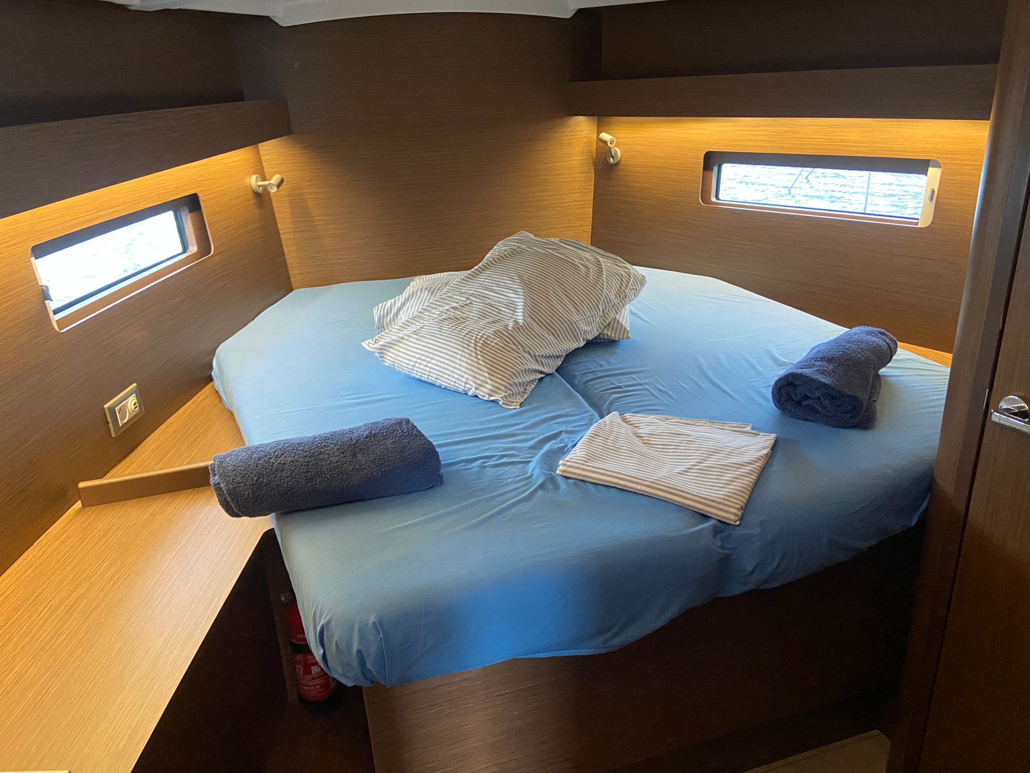 Photo #11 - Oceanis 40.1 - 3 cab. (Loreste) in Procida - 40930