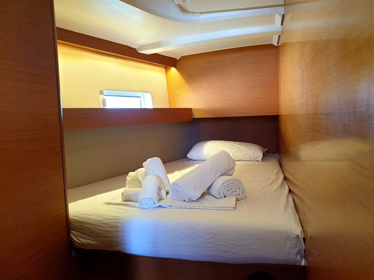 Photo #7 - Sun Odyssey 490 - 4 + 1 cab. (Agatha) en Cannigione - 40944