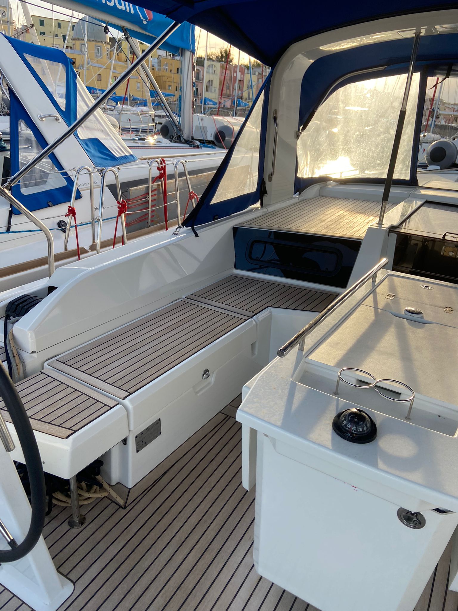 Photo #9 - Oceanis 46.1 (Valvento) en Procida - 40968