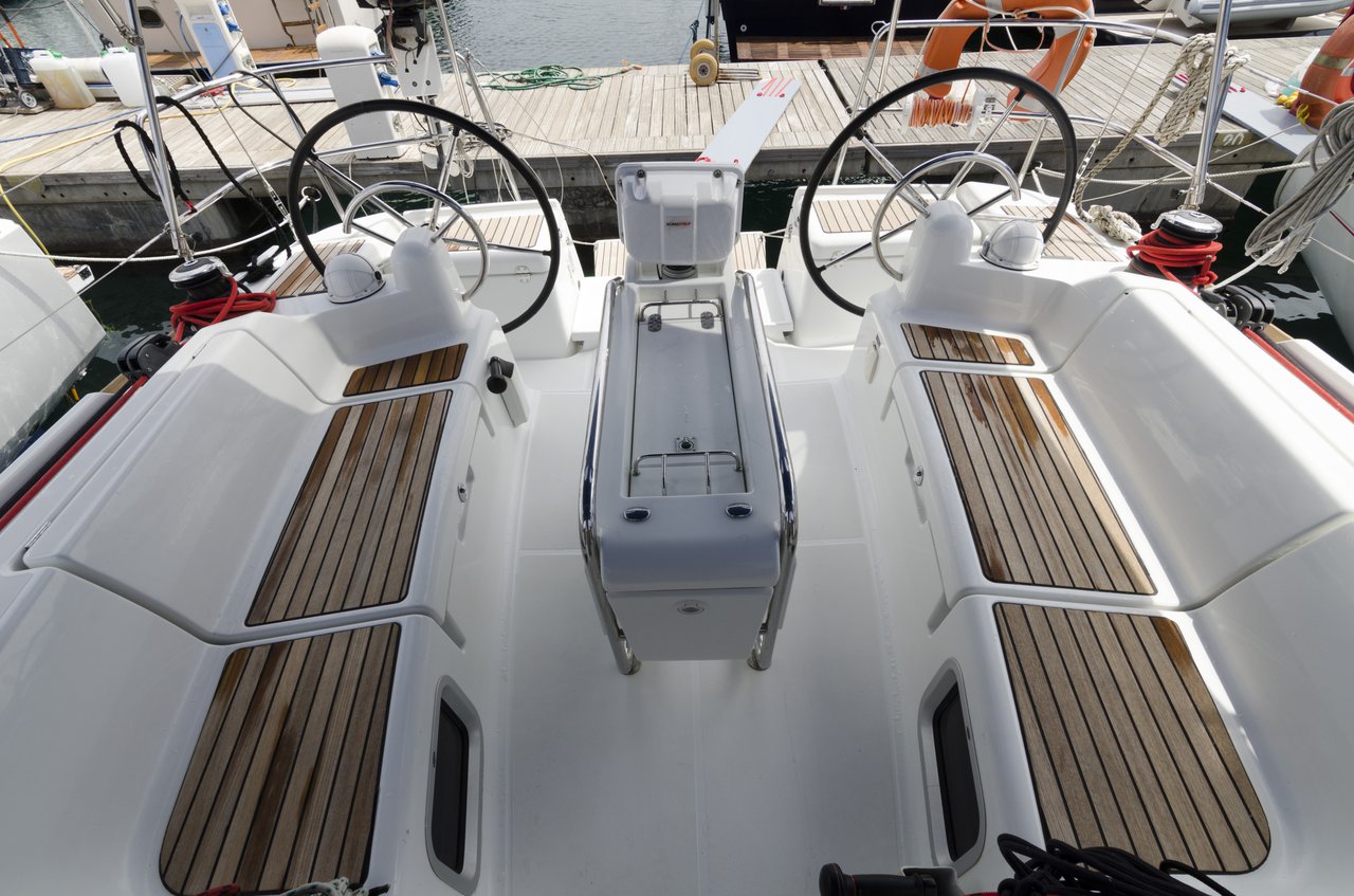 Photo #5 - Sun Odyssey 409 (Cecile) en Procida - 40974