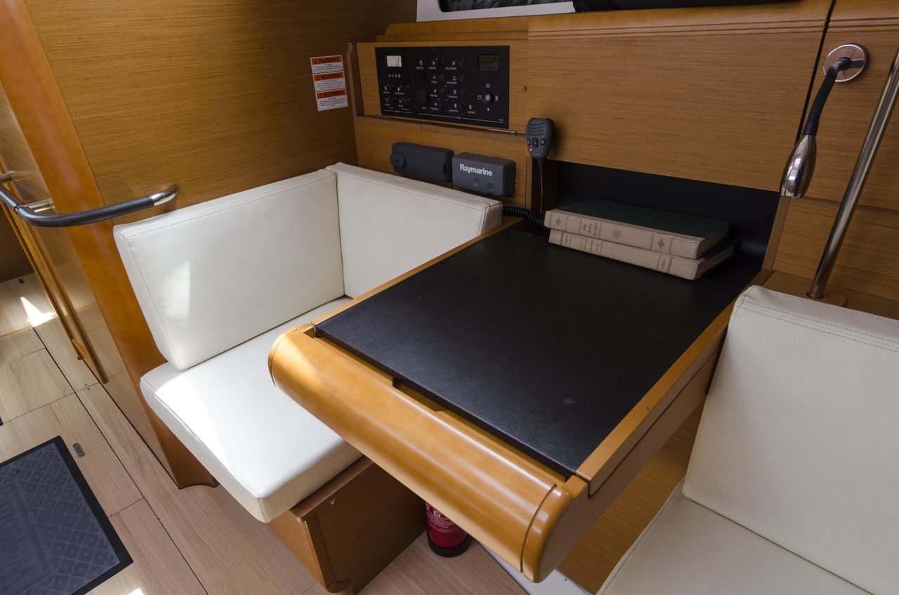 Photo #8 - Sun Odyssey 409 (Cecile) en Procida - 40974