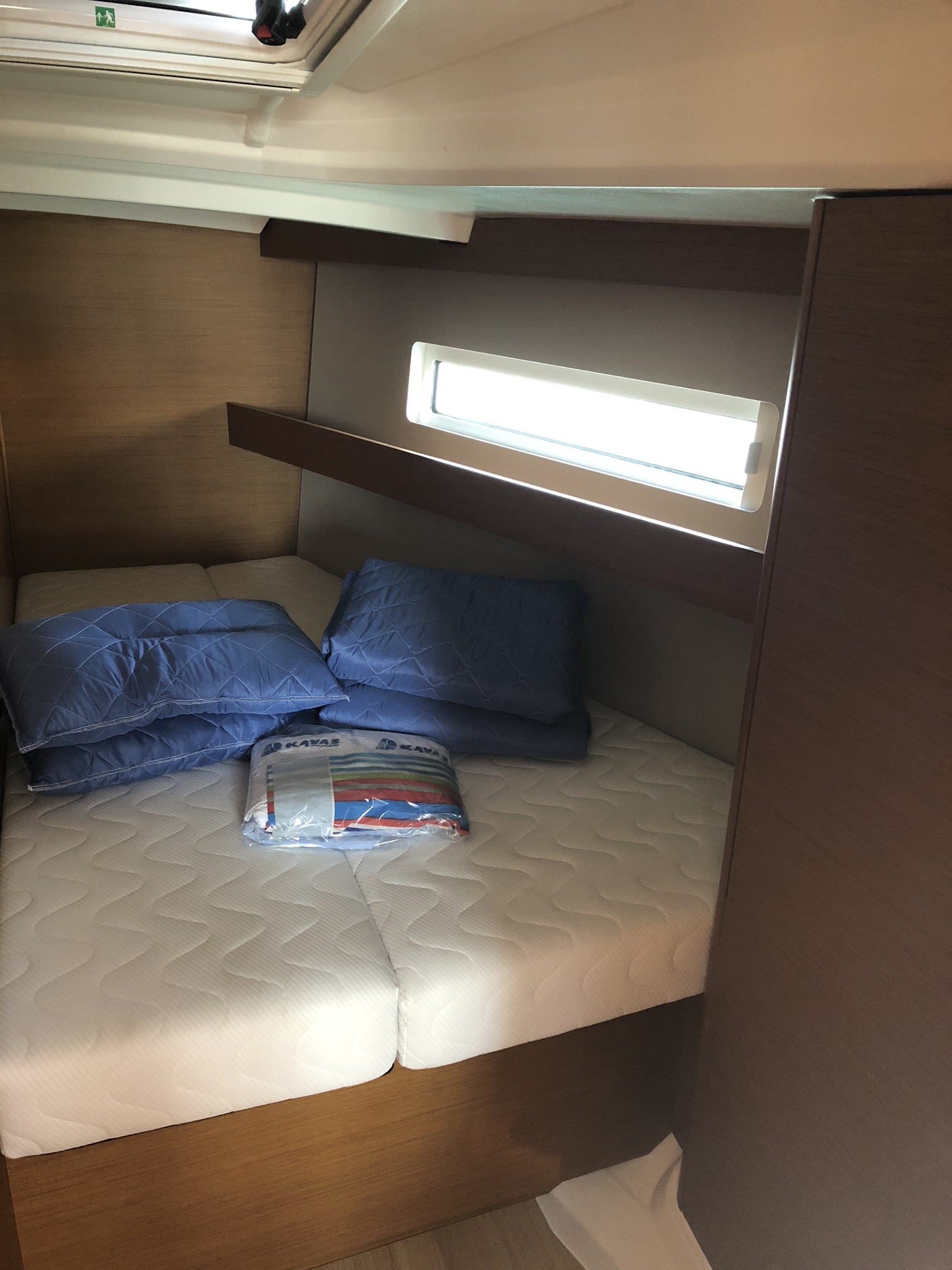 Photo #4 - Sun Odyssey 440 (Kos 440.1) en Atenas - 40981
