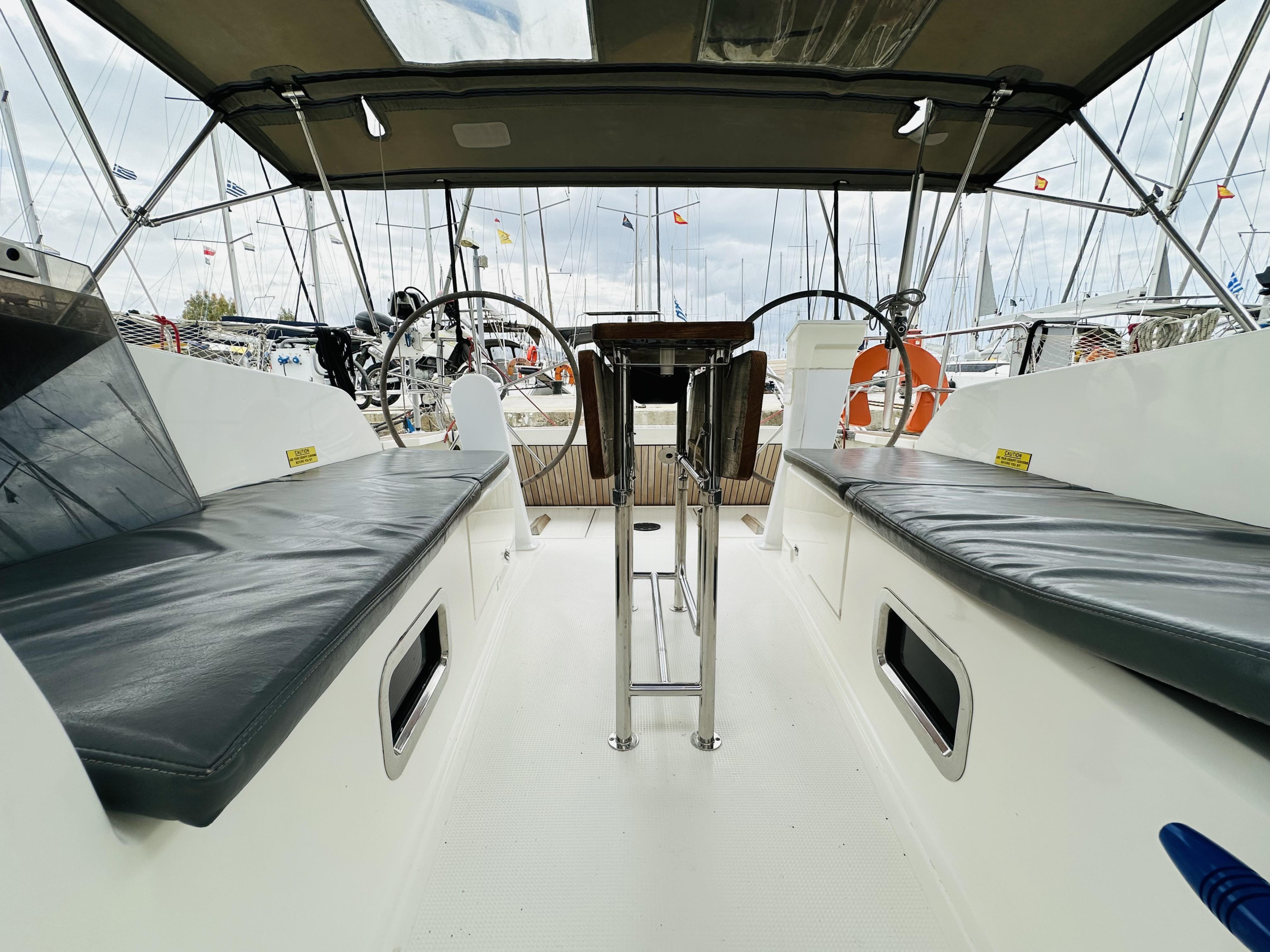 Photo #17 - Bavaria Cruiser 41 - 3 cab. (Yvonne) in Athens - 40987