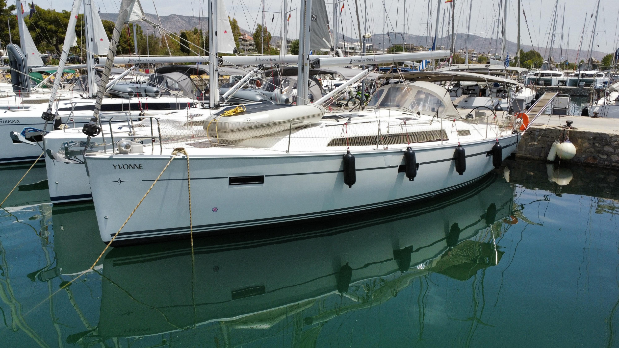Photo #22 - Bavaria Cruiser 41 - 3 cab. (Yvonne) in Athens - 40987