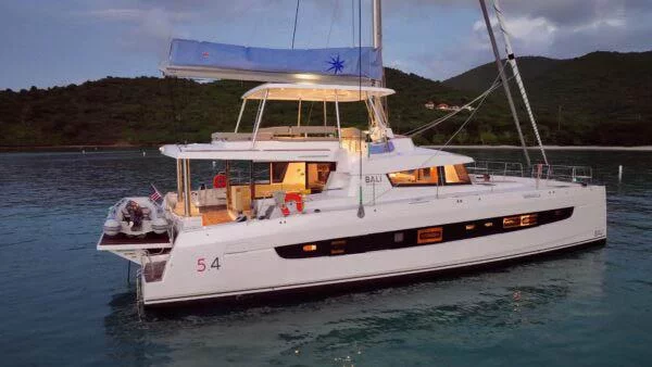 Bali 5.4 - 6 + 2 cab. (Maravela)  - 15