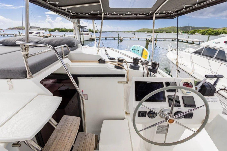 Photo #9 - Fountaine Pajot Saona 47 Quintet - 5 + 1 cab. (Sun and Stars) en St. Thomas - 41005