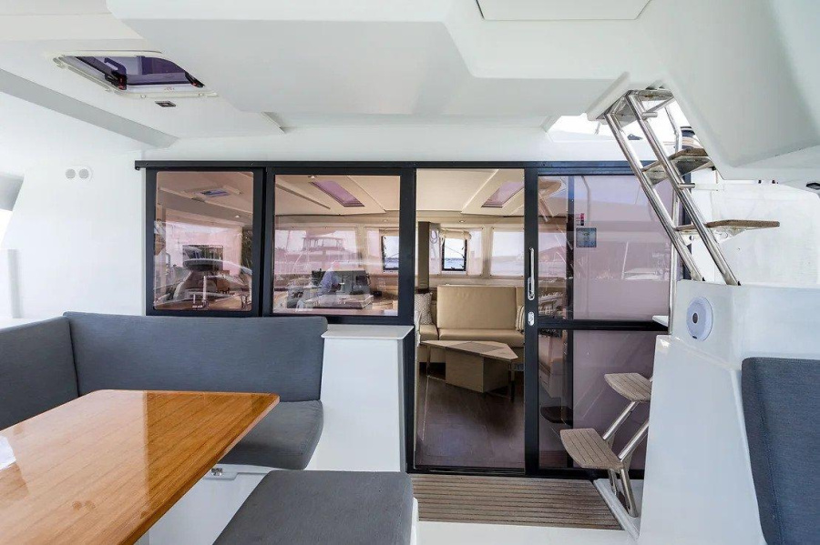 Photo #12 - Fountaine Pajot Saona 47 Quintet - 5 + 1 cab. (Sun and Stars) en St. Thomas - 41005