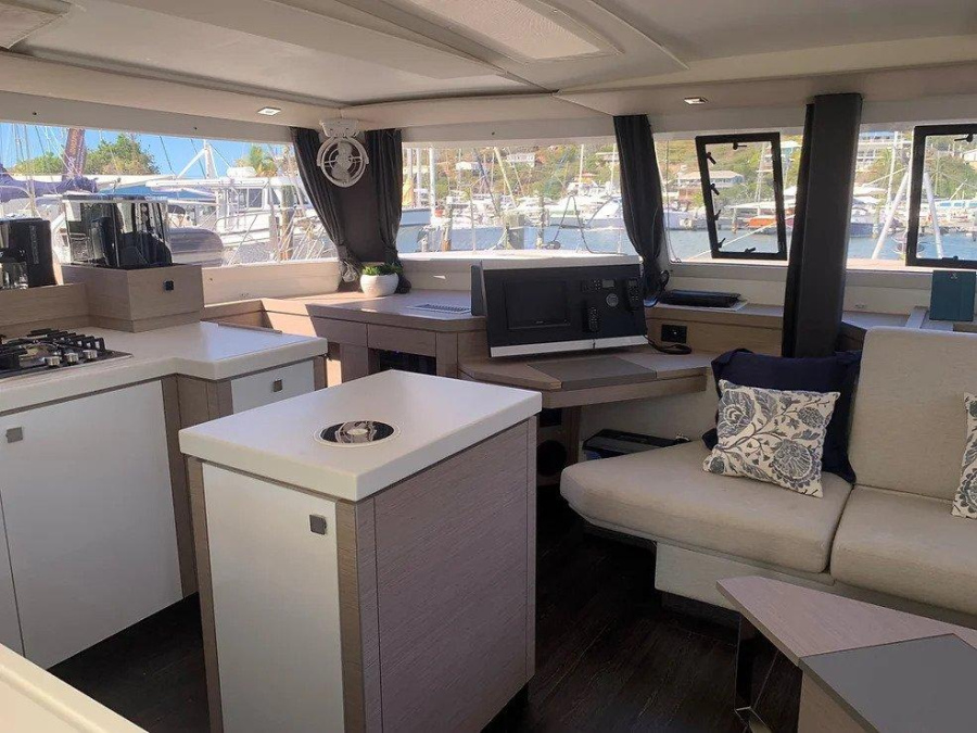 Photo #8 - Fountaine Pajot Saona 47 Maestro - 3 + 1 cab. (Hourglass) in St. Thomas - 41006