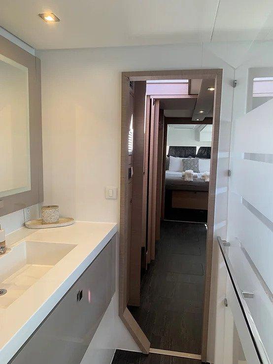 Photo #14 - Fountaine Pajot Saona 47 Maestro - 3 + 1 cab. (Hourglass) in St. Thomas - 41006